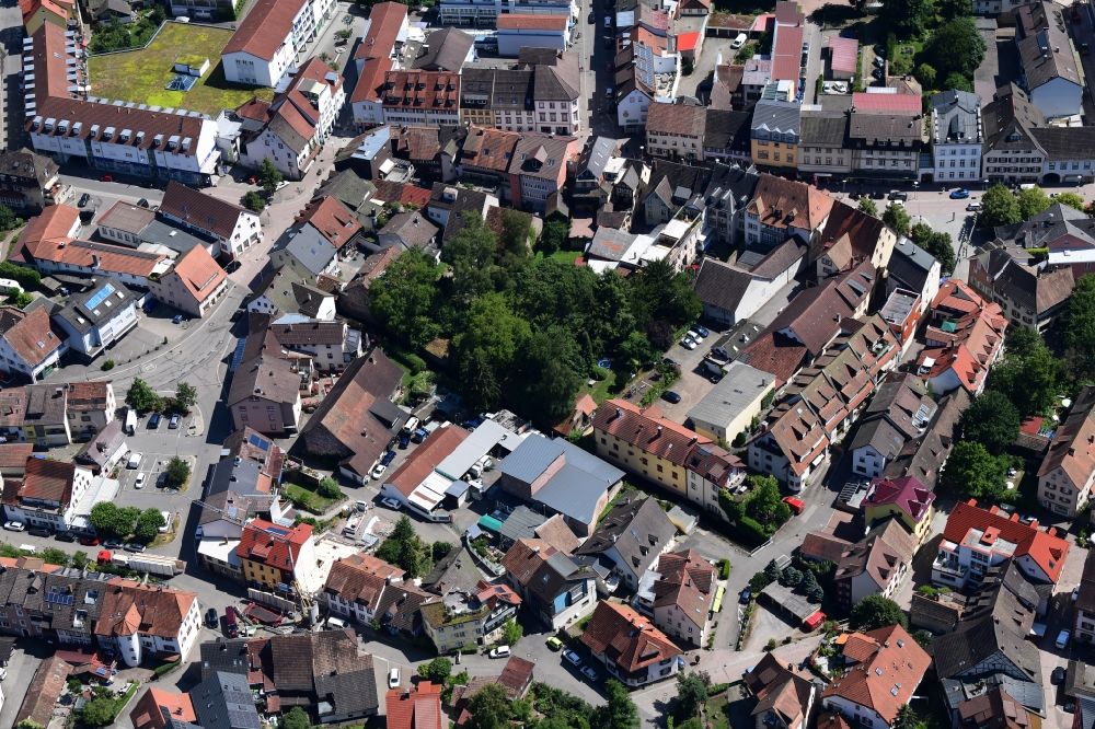 Luftaufnahme Schopfheim - Altstadtbereich und Innenstadtzentrum in Schopfheim im Bundesland Baden-Württemberg, Deutschland