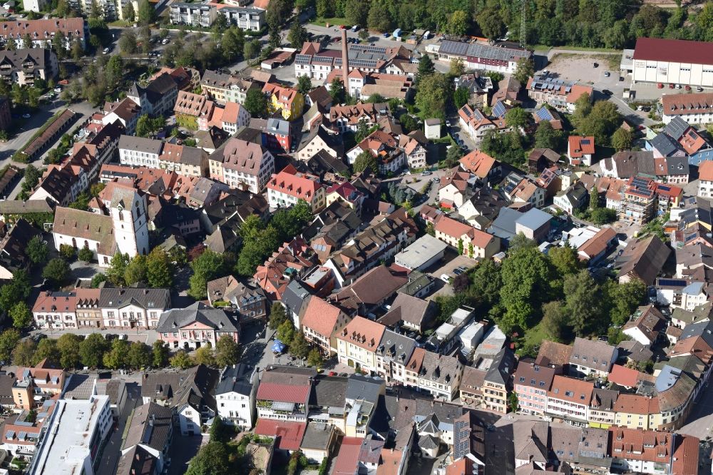 Schopfheim von oben - Altstadtbereich und Innenstadtzentrum in Schopfheim im Bundesland Baden-Württemberg, Deutschland