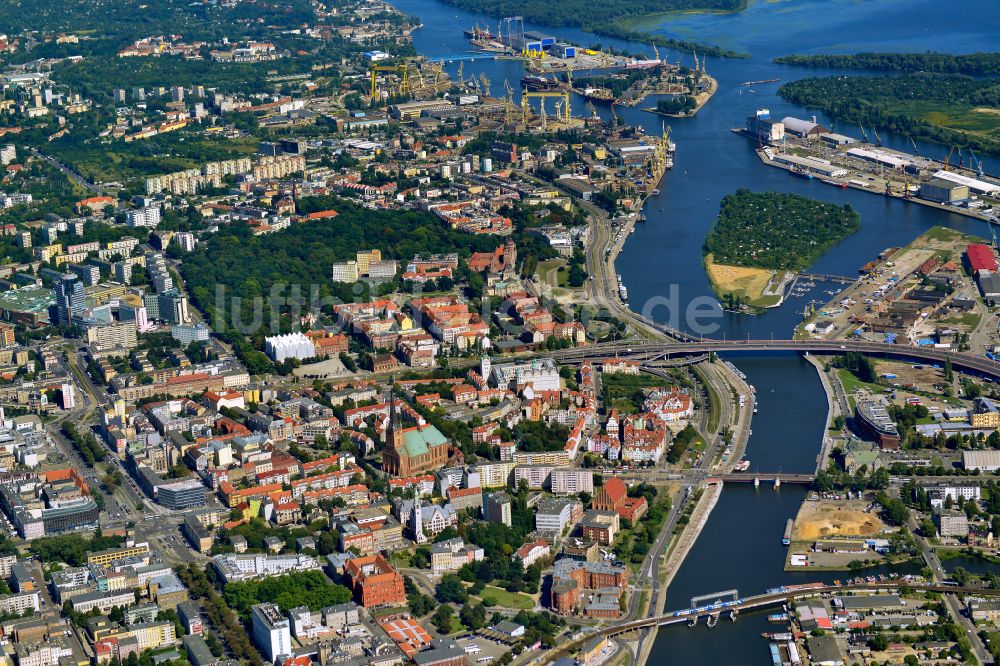 Luftaufnahme Szczecin - Altstadtbereich und Innenstadtzentrum in Szczecin - Stettin in Zachodniopomorskie, Polen