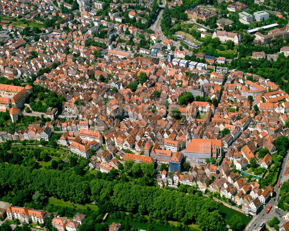 Luftaufnahme Tübingen - Altstadtbereich und Innenstadtzentrum in Tübingen im Bundesland Baden-Württemberg, Deutschland