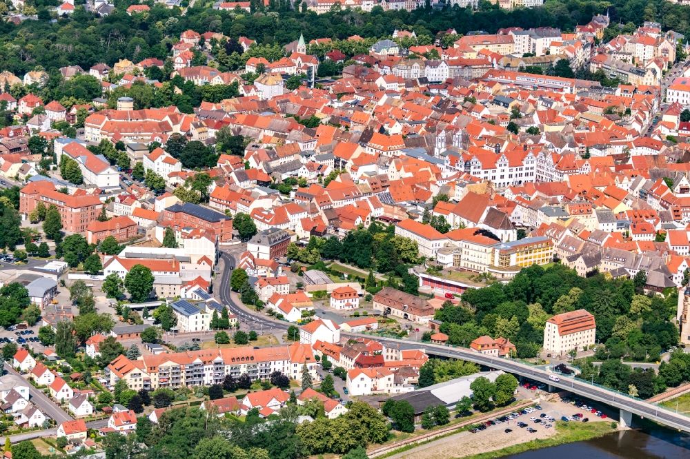 Torgau von oben - Altstadtbereich und Innenstadtzentrum in Torgau im Bundesland Sachsen, Deutschland