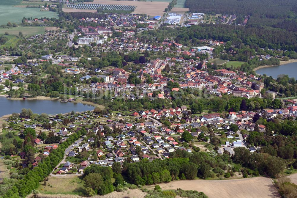Luftbild Warin - Altstadtbereich und Innenstadtzentrum in Warin im Bundesland Mecklenburg-Vorpommern, Deutschland