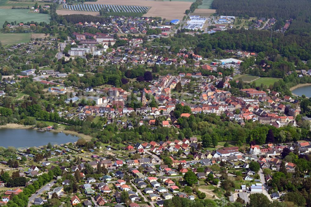 Luftaufnahme Warin - Altstadtbereich und Innenstadtzentrum in Warin im Bundesland Mecklenburg-Vorpommern, Deutschland