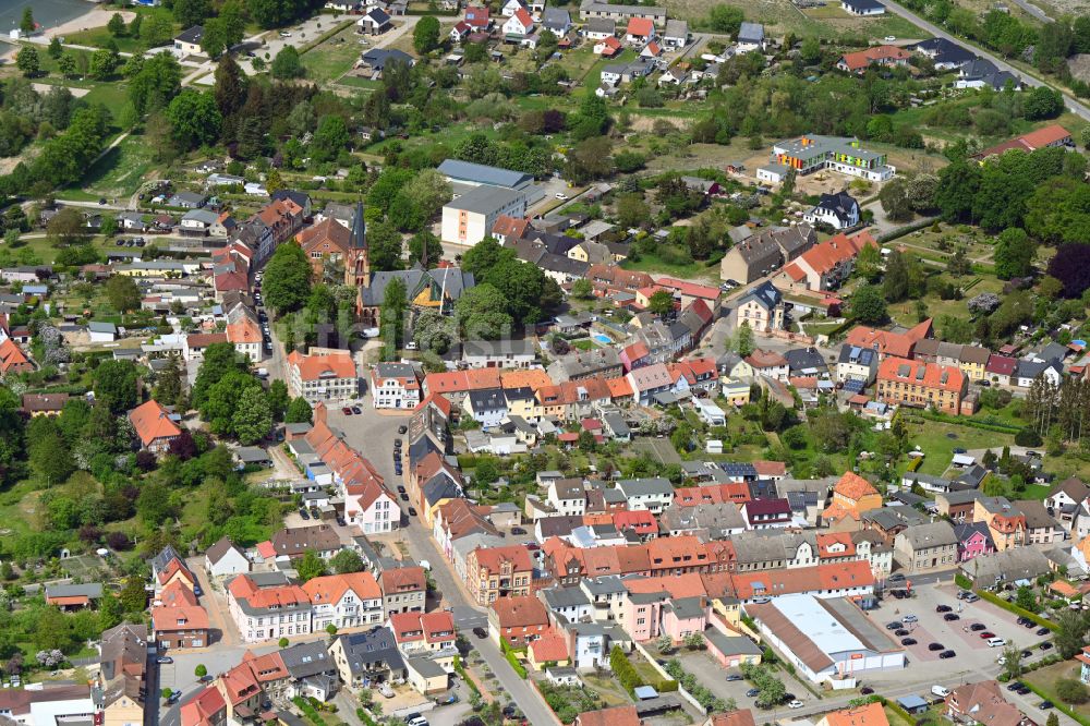 Luftbild Warin - Altstadtbereich und Innenstadtzentrum in Warin im Bundesland Mecklenburg-Vorpommern, Deutschland