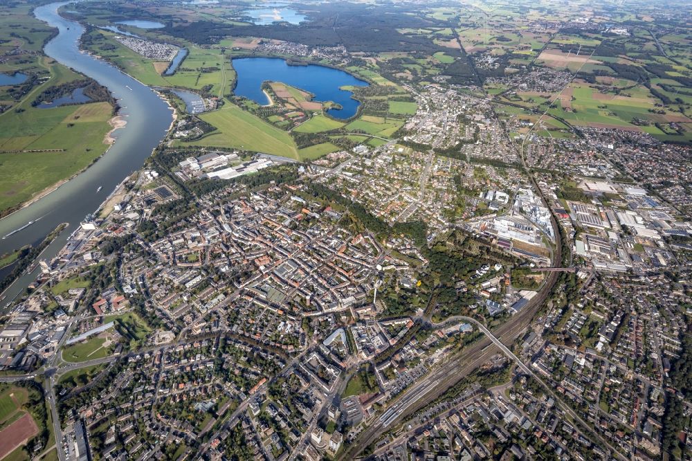 Luftbild Wesel - Altstadtbereich und Innenstadtzentrum in Wesel im Bundesland Nordrhein-Westfalen, Deutschland