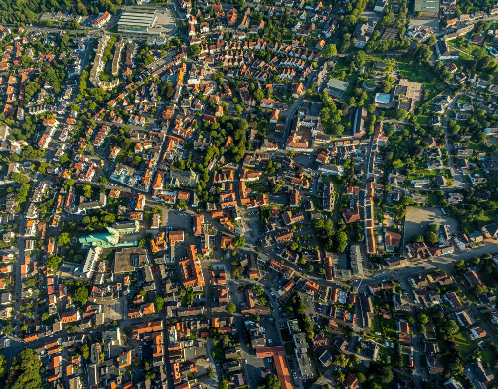 Luftaufnahme Westönnen - Altstadtbereich und Innenstadtzentrum in Westönnen im Bundesland Nordrhein-Westfalen, Deutschland