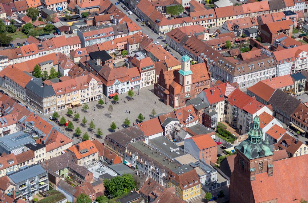 Luftaufnahme Wittstock/Dosse - Altstadtbereich und Innenstadtzentrum in Wittstock/Dosse im Bundesland Brandenburg, Deutschland