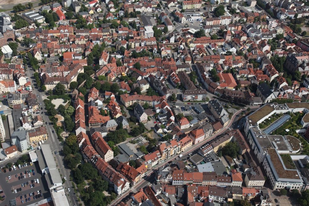 Worms von oben - Altstadtbereich und Innenstadtzentrum in Worms im Bundesland Rheinland-Pfalz, Deutschland