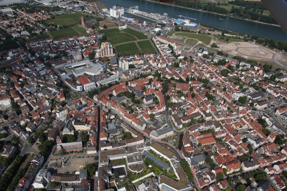 Luftbild Worms - Altstadtbereich und Innenstadtzentrum in Worms im Bundesland Rheinland-Pfalz, Deutschland