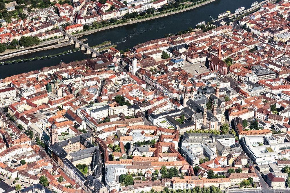 Würzburg aus der Vogelperspektive: Altstadtbereich und Innenstadtzentrum in Würzburg im Bundesland Bayern, Deutschland