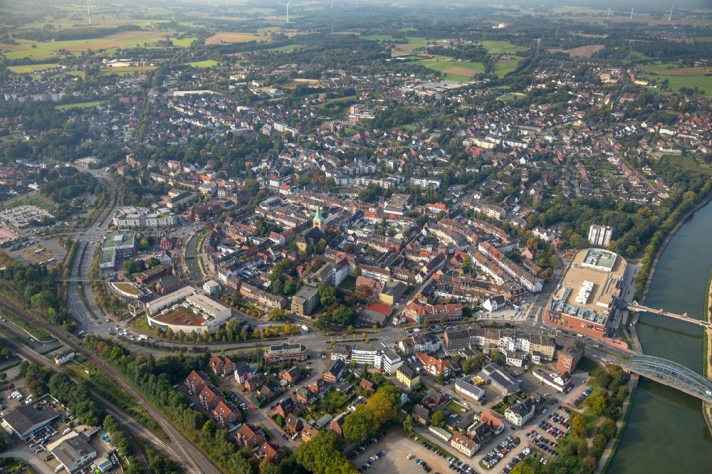 Dorsten aus der Vogelperspektive: Altstadtbereich im Ortsteil Hardt in Dorsten im Bundesland Nordrhein-Westfalen, Deutschland
