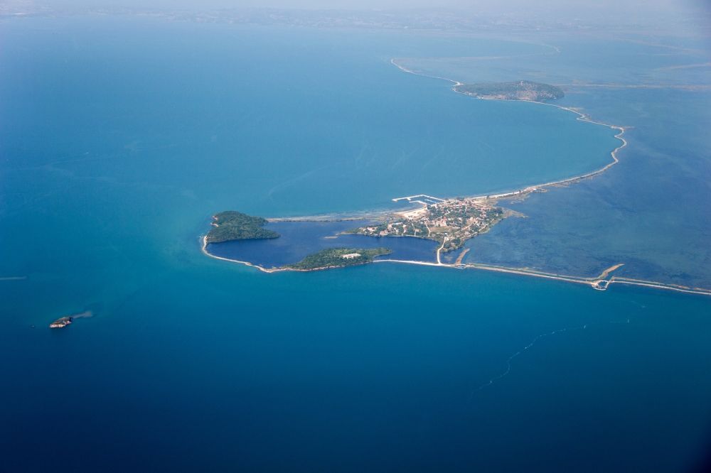 Luftbild Koronisia - Ambrakischer Golf am Ionischen Meer bei Koronisia in Griechenland