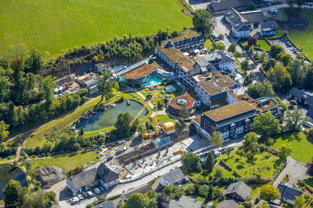 Luftaufnahme Winkhausen - Anbau an der Hotelanlage Romantik- & Wellnesshotel Deimann in Winkhausen im Bundesland Nordrhein-Westfalen, Deutschland