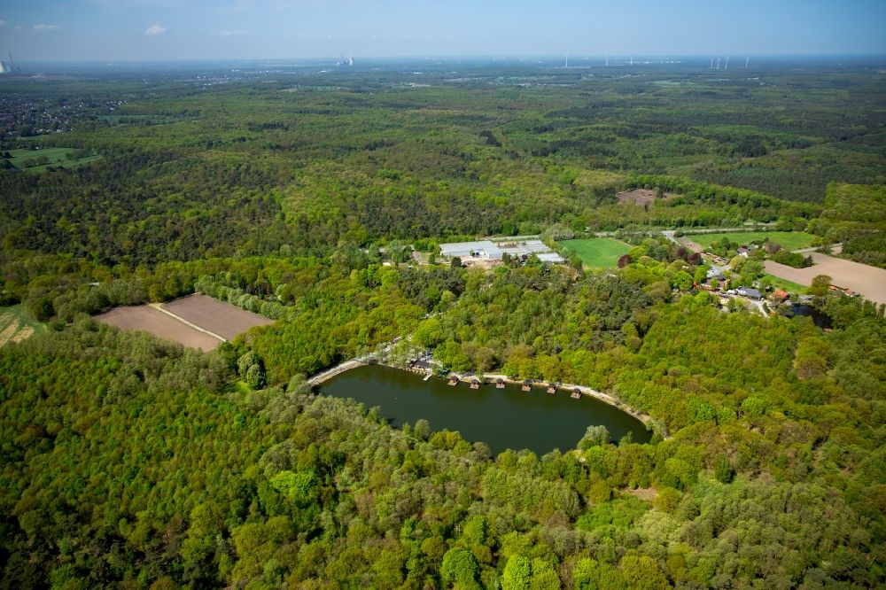 Luftbild Bottrop - Angelpark Zur Grafenmühle im Grafenwald in Bottrop im Bundesland Nordrhein-Westfalen, Deutschland