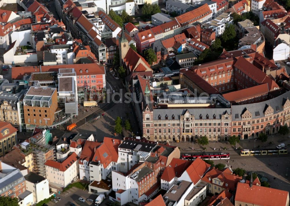 Luftaufnahme Erfurt - Angerkreuz mit Hauptpostamt, Angereck und Lorenzkirche in Erfurt im Bundesland Thüringen