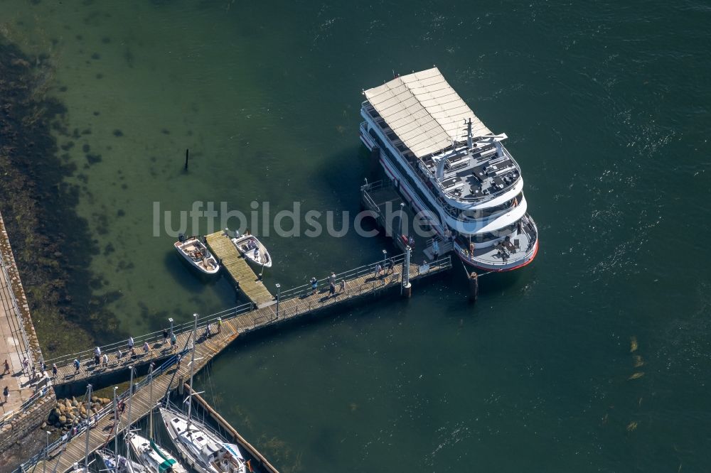 Luftbild Kappeln - Ankerndes Fähr- Schiff an der Lotseninsel Schleimünde im Hafen in Kappeln im Bundesland Schleswig-Holstein, Deutschland