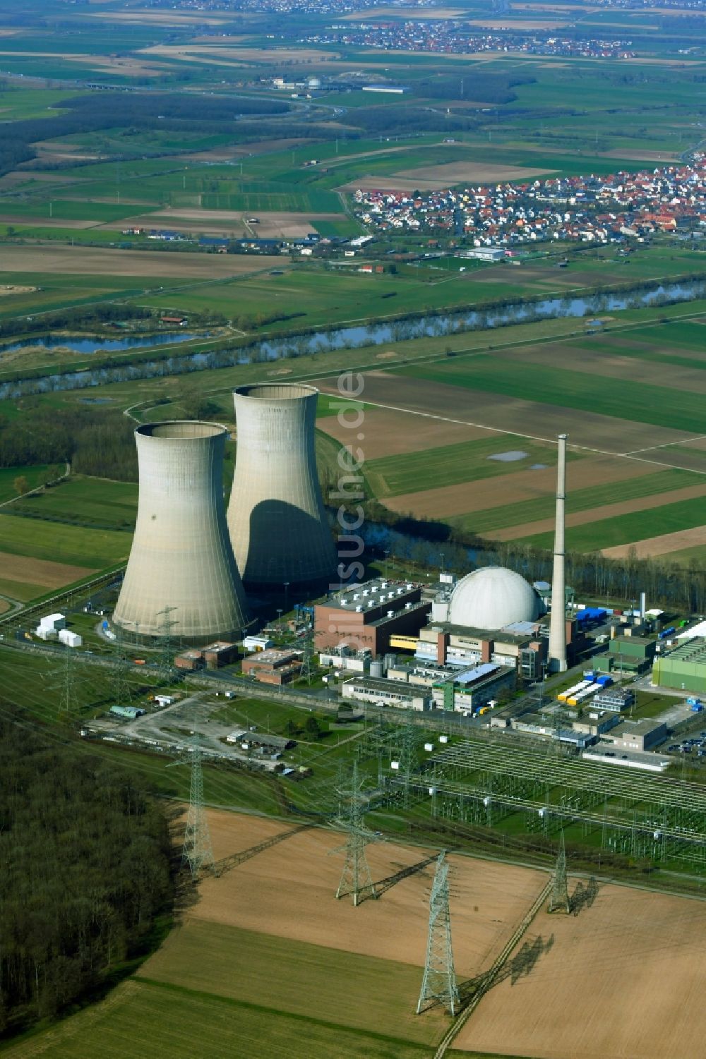 Grafenrheinfeld von oben - Anlage des Atomkraftwerkes AKW in Grafenrheinfeld im Bundesland Bayern, Deutschland