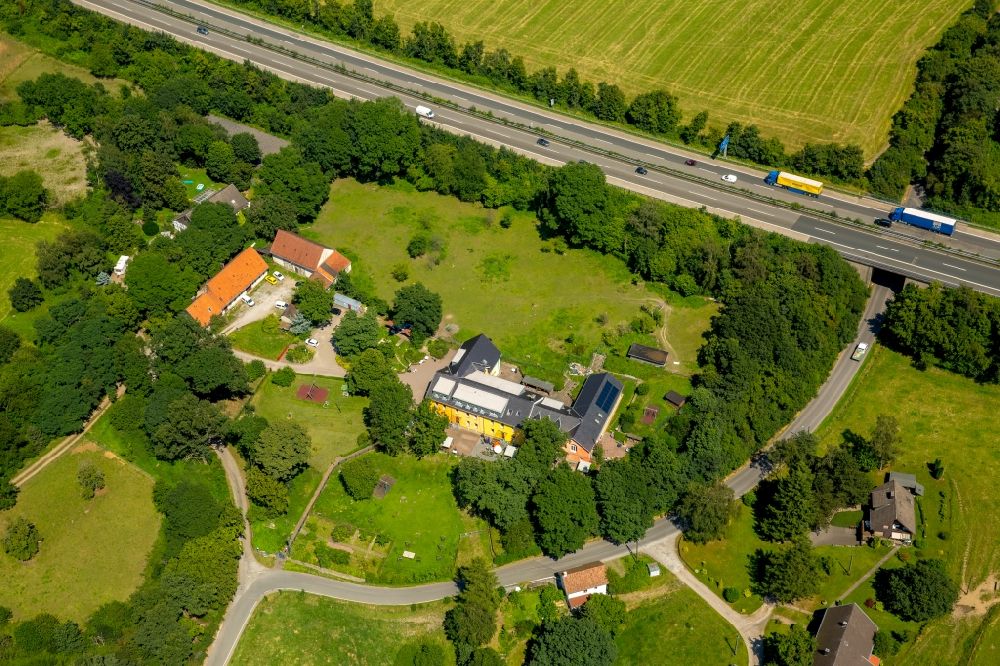 Witten von oben - Anlage des Christopherus-Haus e.V. Kinderwohnheim in Witten im Bundesland Nordrhein-Westfalen