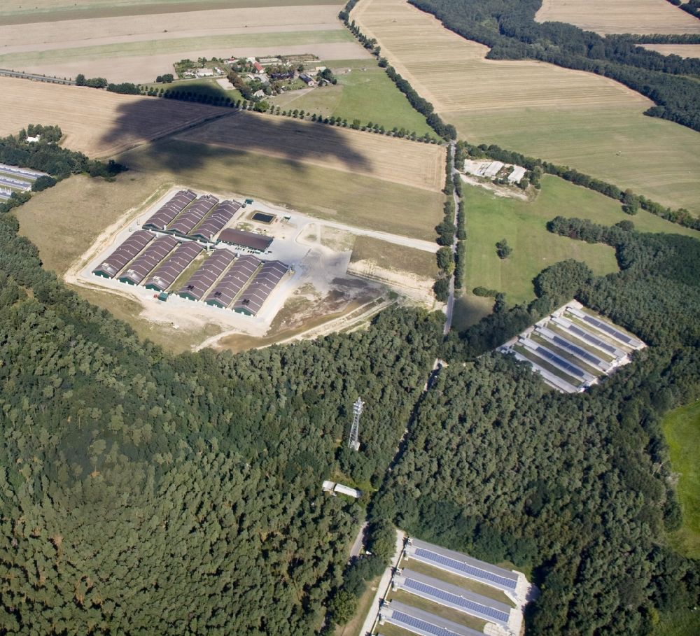 Luftaufnahme Bestensee - Anlage der Landkost Geflügelzucht in Bestensee im Bundesland Brandenburg
