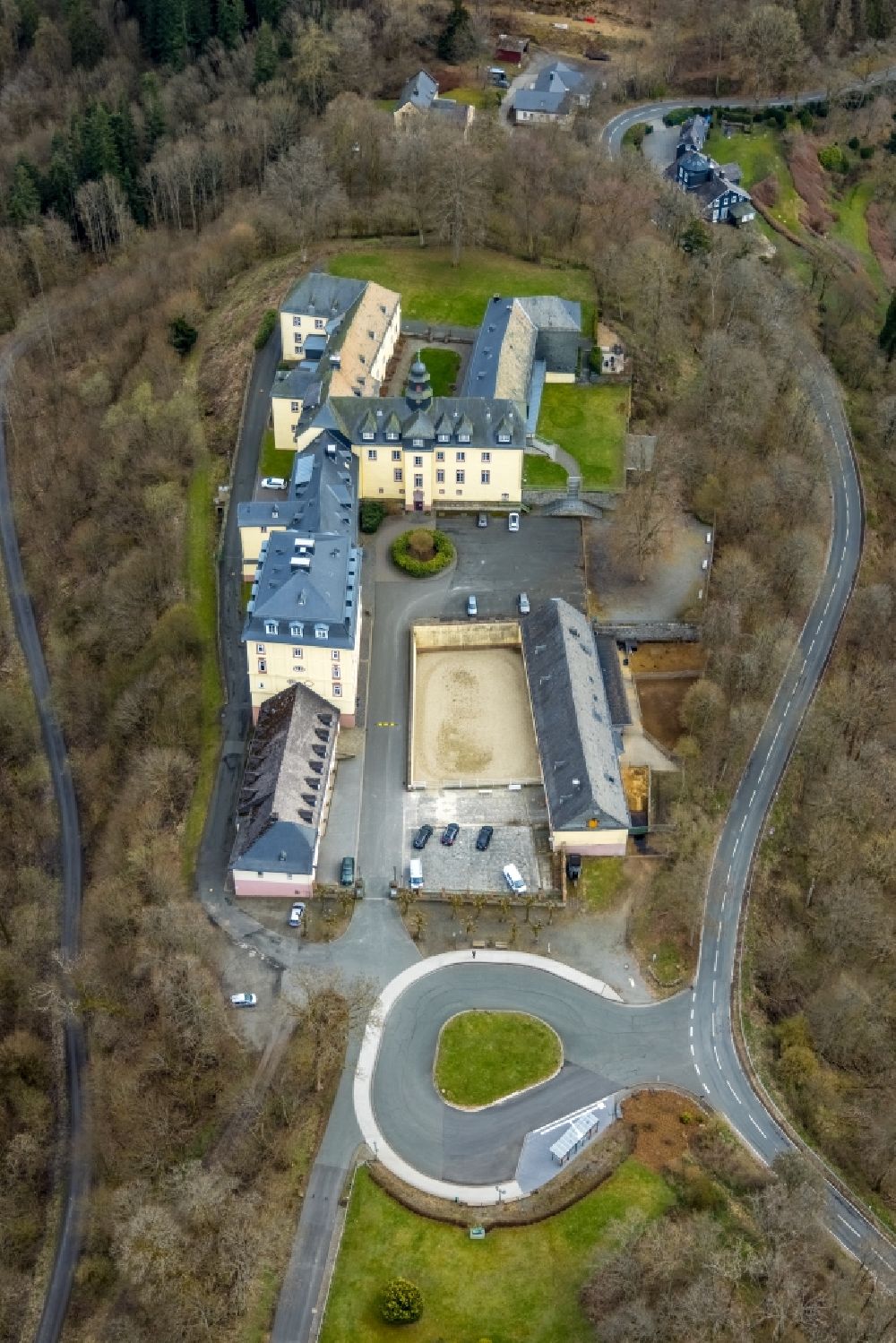 Bad Laasphe aus der Vogelperspektive: Anlage des Schlosses Schloss Wittgenstein in Bad Laasphe im Bundesland Nordrhein-Westfalen, Deutschland
