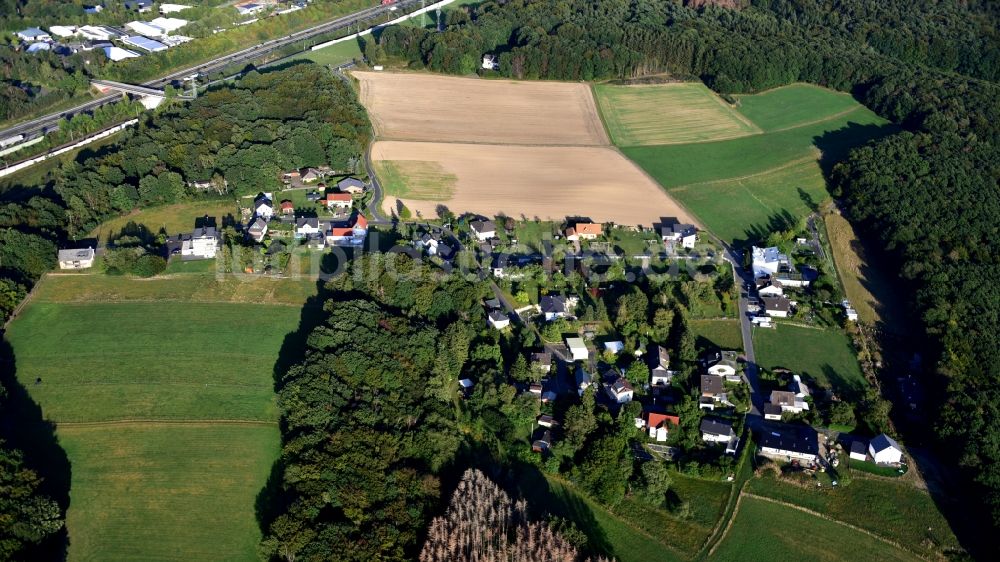 Neustadt (Wied) von oben - Ansicht des Dorfes Funkenhausen im Bundesland Rheinland-Pfalz, Deutschland