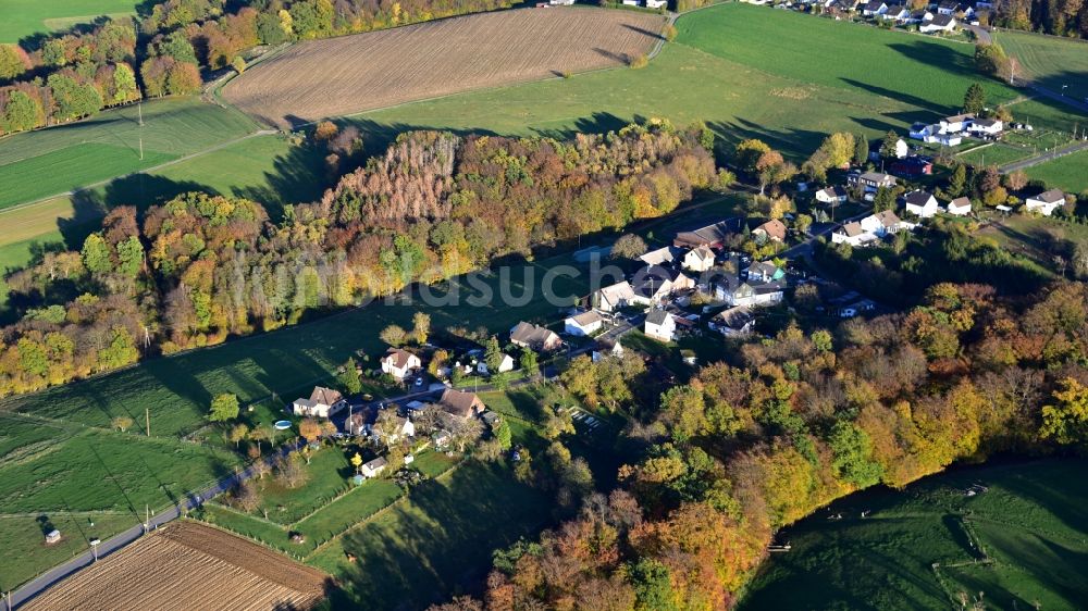Luftbild Hennef (Sieg) - Ansicht des Dorfes Heide im Bundesland Nordrhein-Westfalen, Deutschland