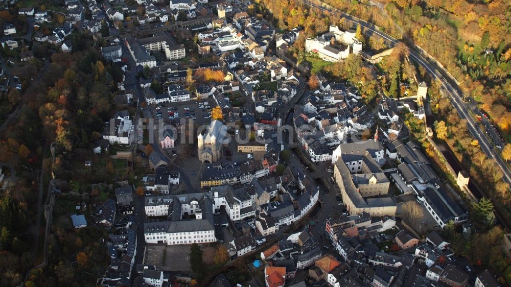 Luftaufnahme Bad Münstereifel - Ansicht der Innenstadt von Bad Münstereifel im Bundesland Nordrhein-Westfalen, Deutschland