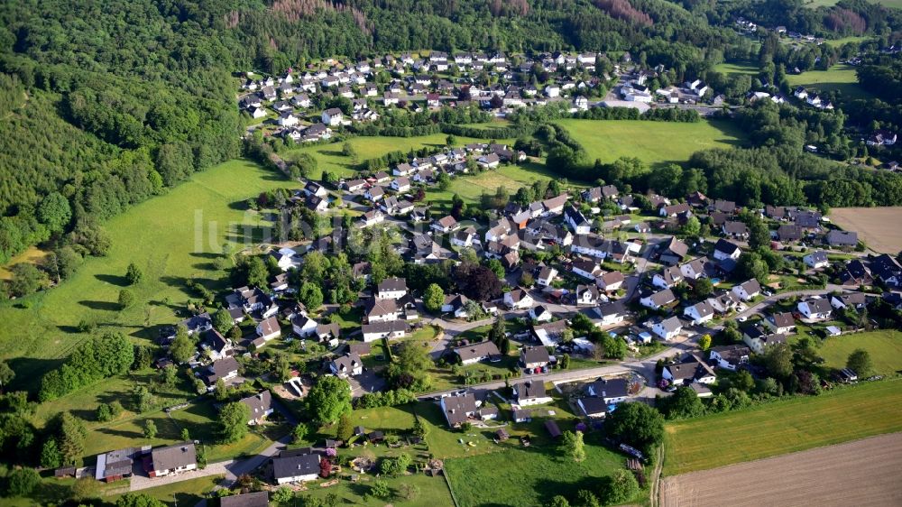 Nümbrecht von oben - Ansicht der Ortschaft Huppichteroth im Bundesland Nordrhein-Westfalen, Deutschland