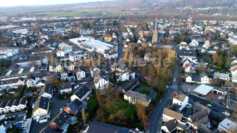 Luftaufnahme Hennef (Sieg) - Ansicht des Stadtzentrums von Hennef (Sieg) im Bundesland Nordrhein-Westfalen, Deutschland