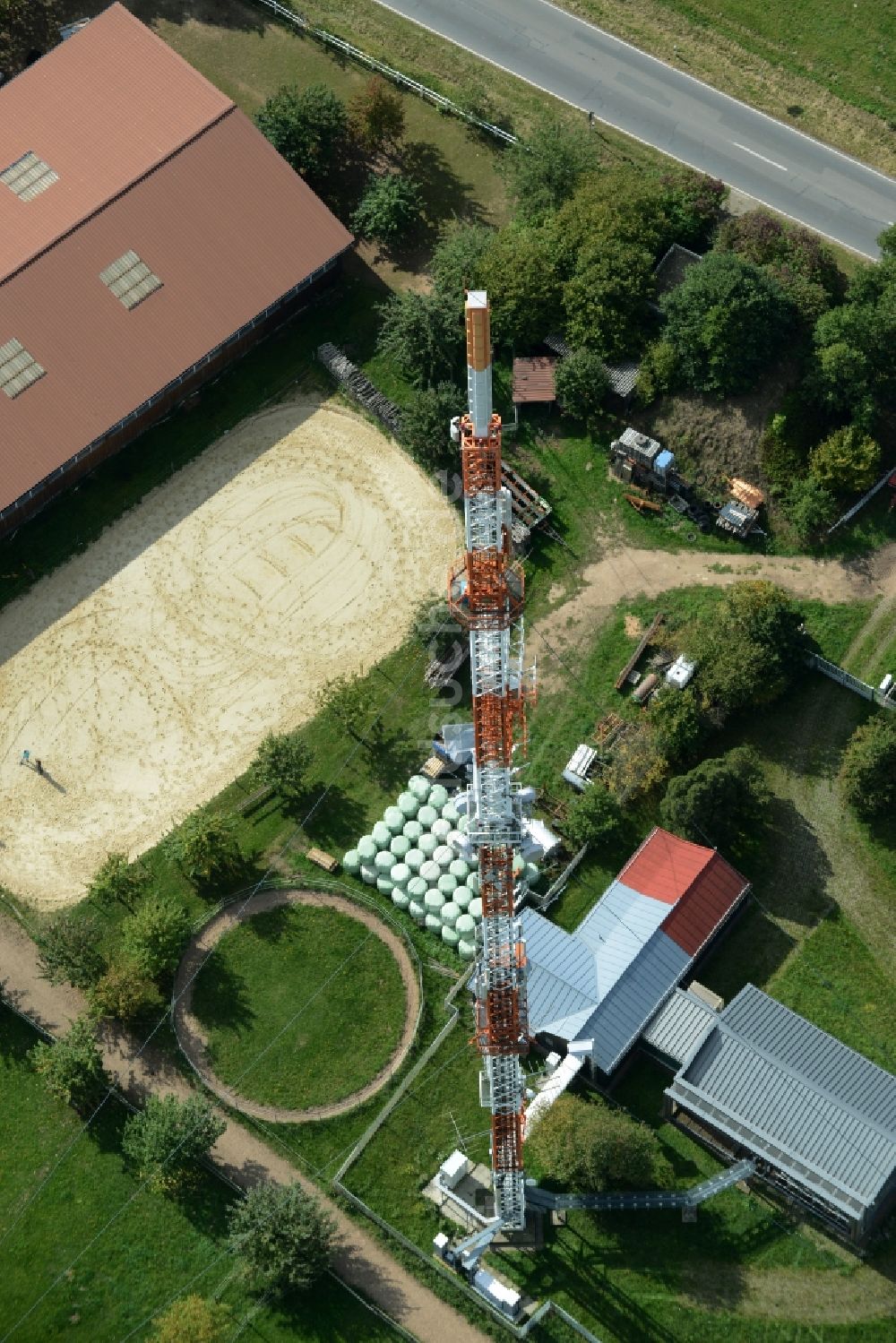 Luftbild Michelstadt - Antennen- Sendeturm und Funkmast an der Hauptstraße in Michelstadt im Bundesland Hessen