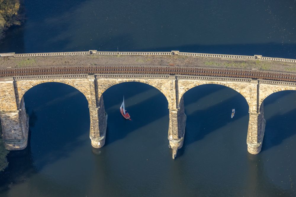 Luftaufnahme Herdecke - Aquädukt über dem Fluss Ruhr in Herdecke im Bundesland Nordrhein-Westfalen, Deutschland