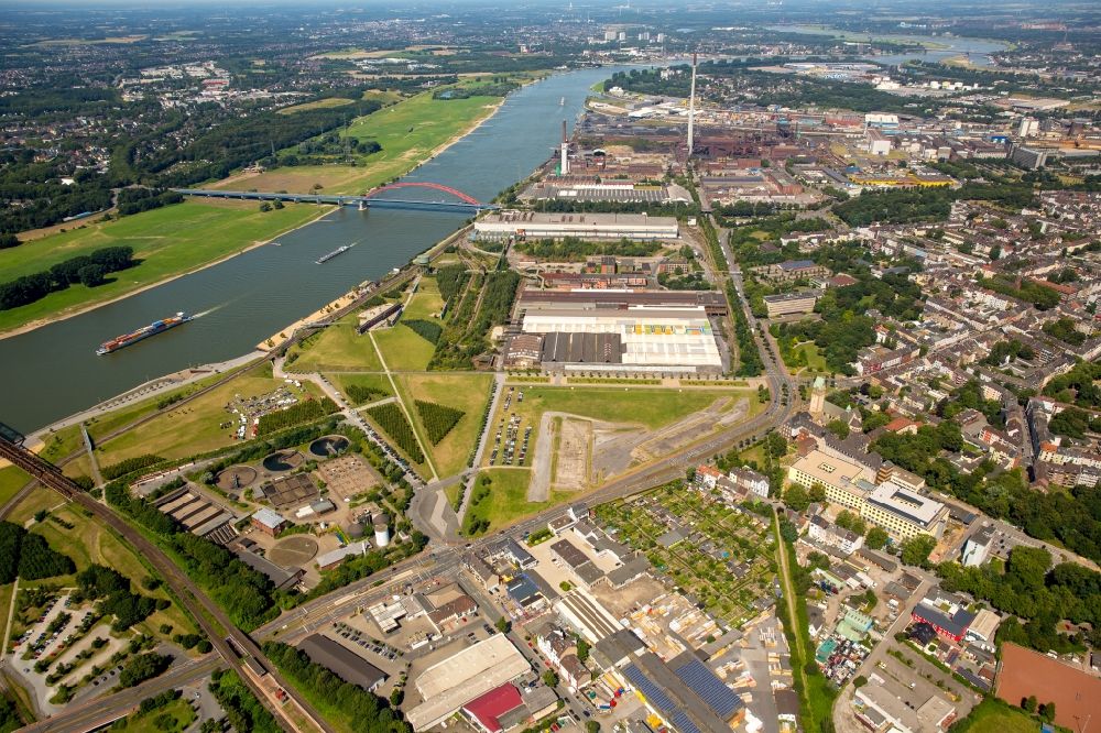 Duisburg von oben - ArcelorMittal Hochfeld GmbH in Duisburg im Bundesland Nordrhein-Westfalen