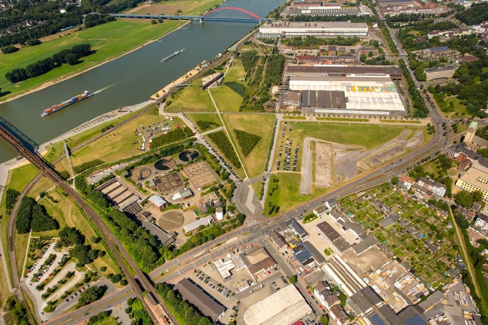Duisburg aus der Vogelperspektive: ArcelorMittal Hochfeld GmbH in Duisburg im Bundesland Nordrhein-Westfalen