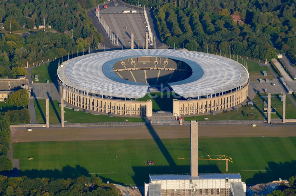 Luftbild Berlin - Arena des Stadion Olympiastadion in Berlin