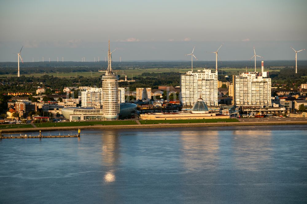 Luftaufnahme Bremerhaven - Atlantic Hotel Sail City und Klimahaus in Bremerhaven im Bundesland Bremen