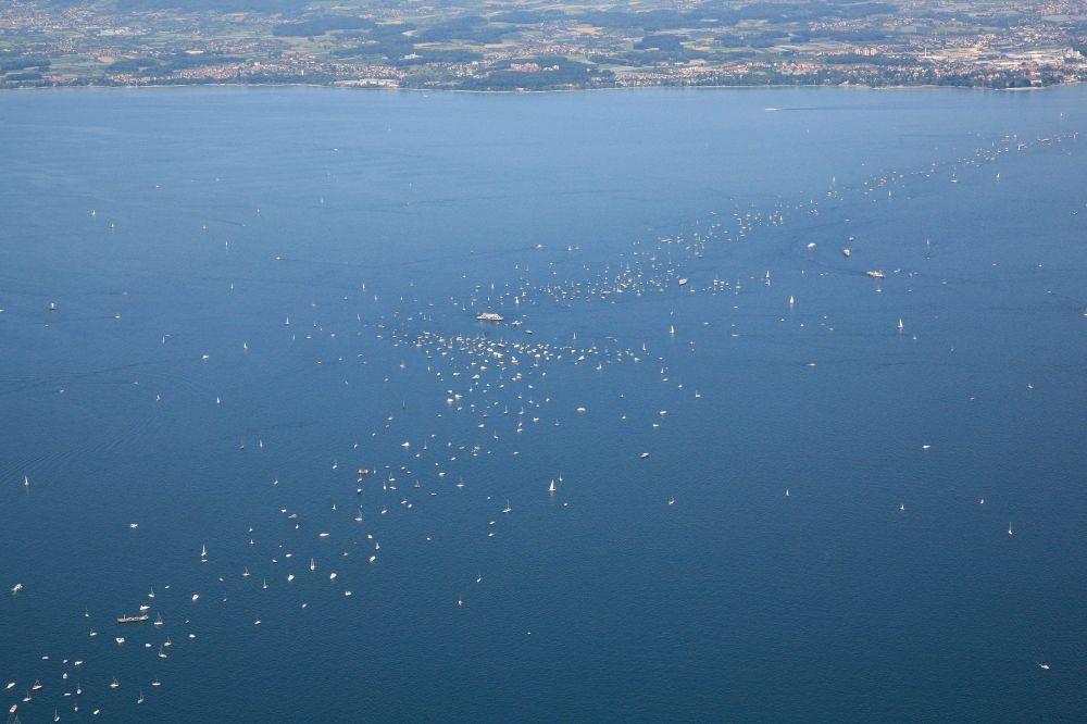 Luftaufnahme Friedrichshafen - Auf dem Bodensee bei Friedrichshafen in Baden-Württemberg