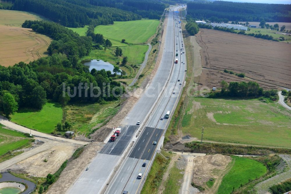 Moßbach von oben - Ausbau- Arbeiten und Baustellen an der Streckenführung der BAB Bundesautobahn A9 bei Moßbach in Thüringen