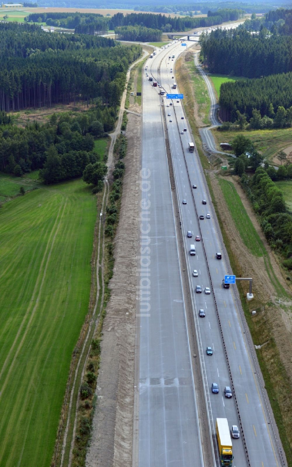 Moßbach aus der Vogelperspektive: Ausbau- Arbeiten und Baustellen an der Streckenführung der BAB Bundesautobahn A9 bei Moßbach in Thüringen