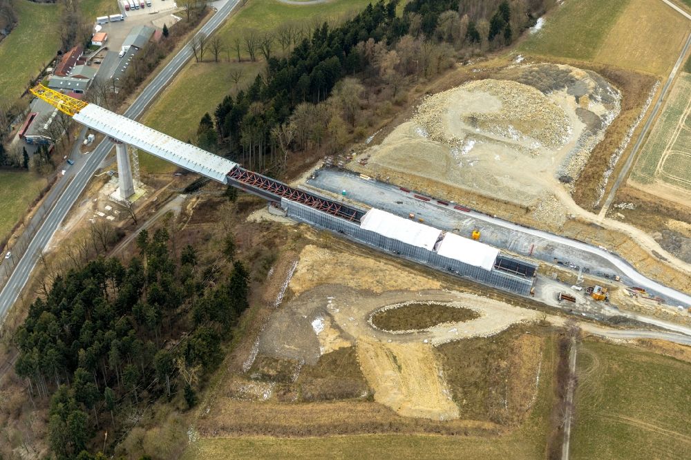 Bad Wünnenberg von oben - Ausbau der Ortsumgehung im Straßenverlauf der Aftetalbrücke der B 480n in Bad Wünnenberg im Bundesland Nordrhein-Westfalen, Deutschland