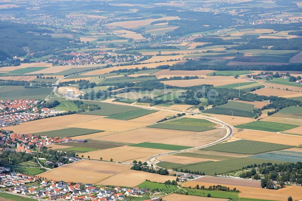 Altdorf aus der Vogelperspektive: Ausbau der Ortsumgehung im Straßenverlauf Am Aicher Feld in Altdorf im Bundesland Bayern, Deutschland