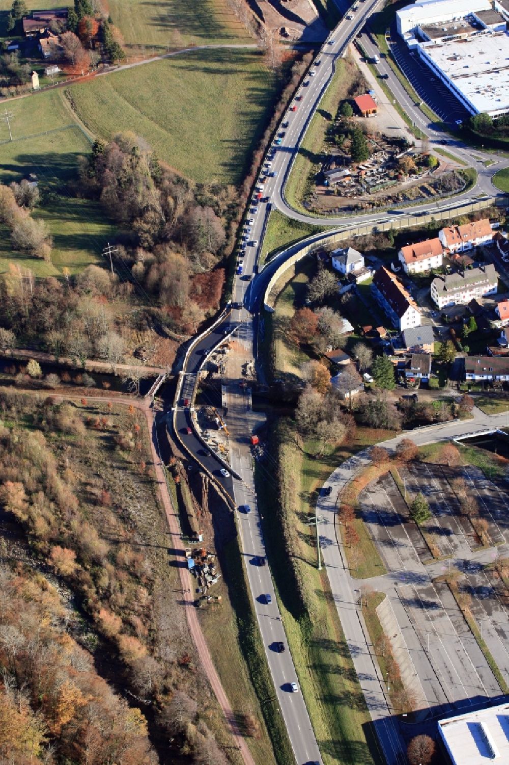 Luftaufnahme Maulburg - Ausbau der Ortsumgehung im Straßenverlauf der B317 mit Brückenverbreiterung und Ersatzbrücke in Maulburg im Bundesland Baden-Württemberg, Deutschland