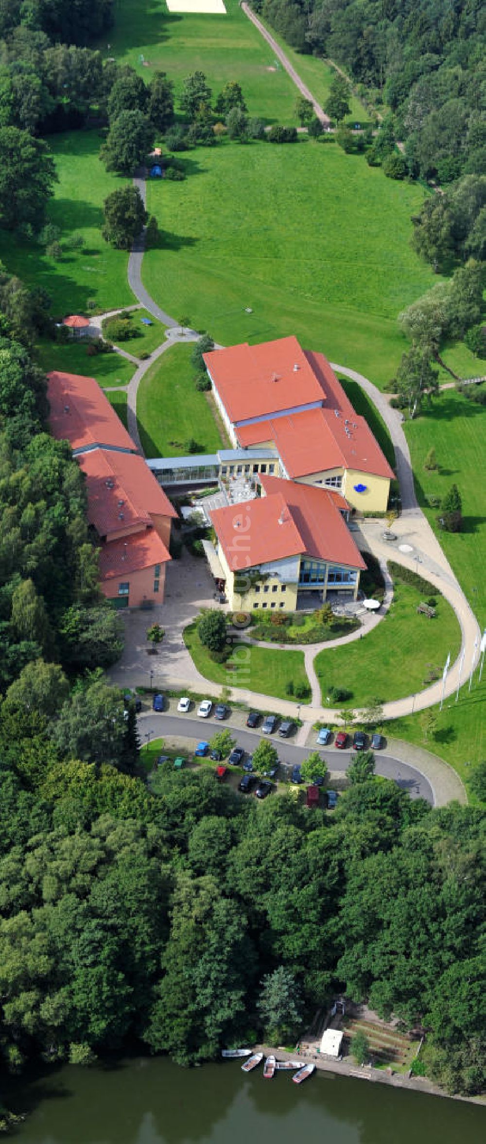 Luftaufnahme Friedrichroda - Ausbildungszentrum BGN Reinhardsbrunn in Thüringen