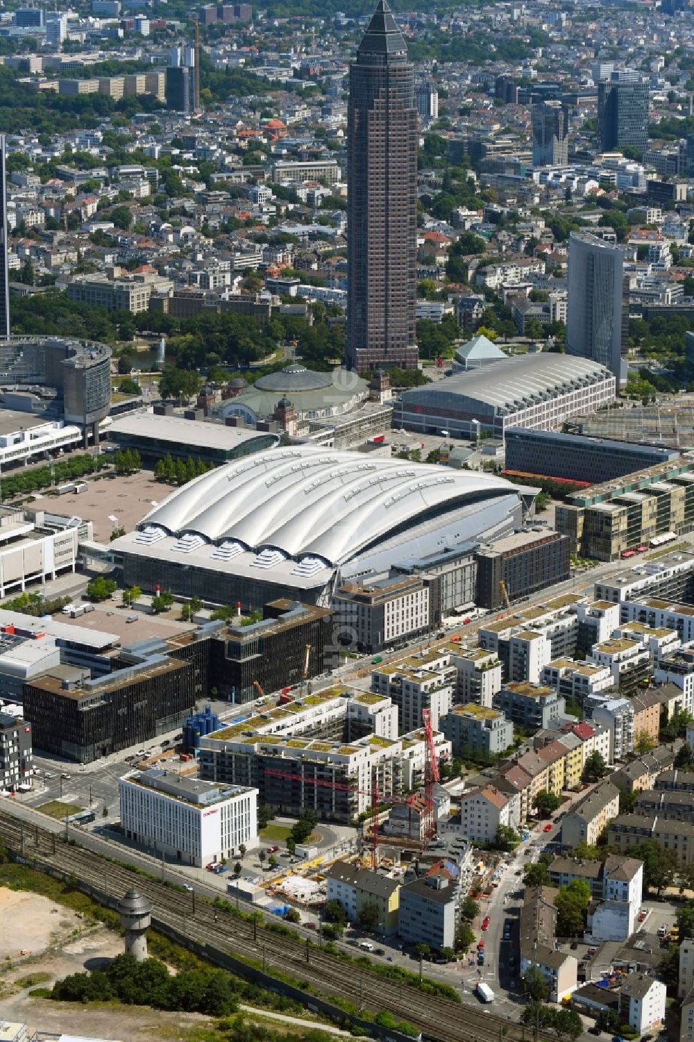 Frankfurt am Main von oben - Ausstellungsgelände und Messehallen der Messe in Frankfurt am Main im Bundesland Hessen