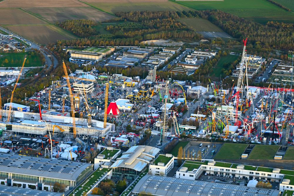 Luftbild München - Ausstellungsgelände und Messehallen der Weltleitmesse bauma in München im Bundesland Bayern, Deutschland