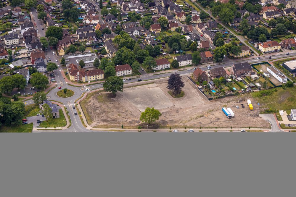 Luftaufnahme Dorsten - Auto- Parkplatz und Abstellfläche zwischen Haltener Straße und Fürst-Leopold-Allee in Dorsten im Bundesland Nordrhein-Westfalen, Deutschland