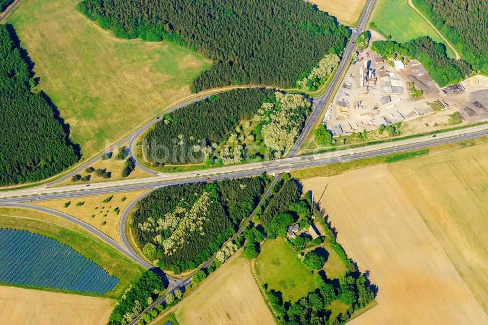 Luftaufnahme Heiligengrabe - Autobahn- Abfahrt der BAB A24 Anschlussstelle Pritzwalk in Heiligengrabe im Bundesland Brandenburg, Deutschland