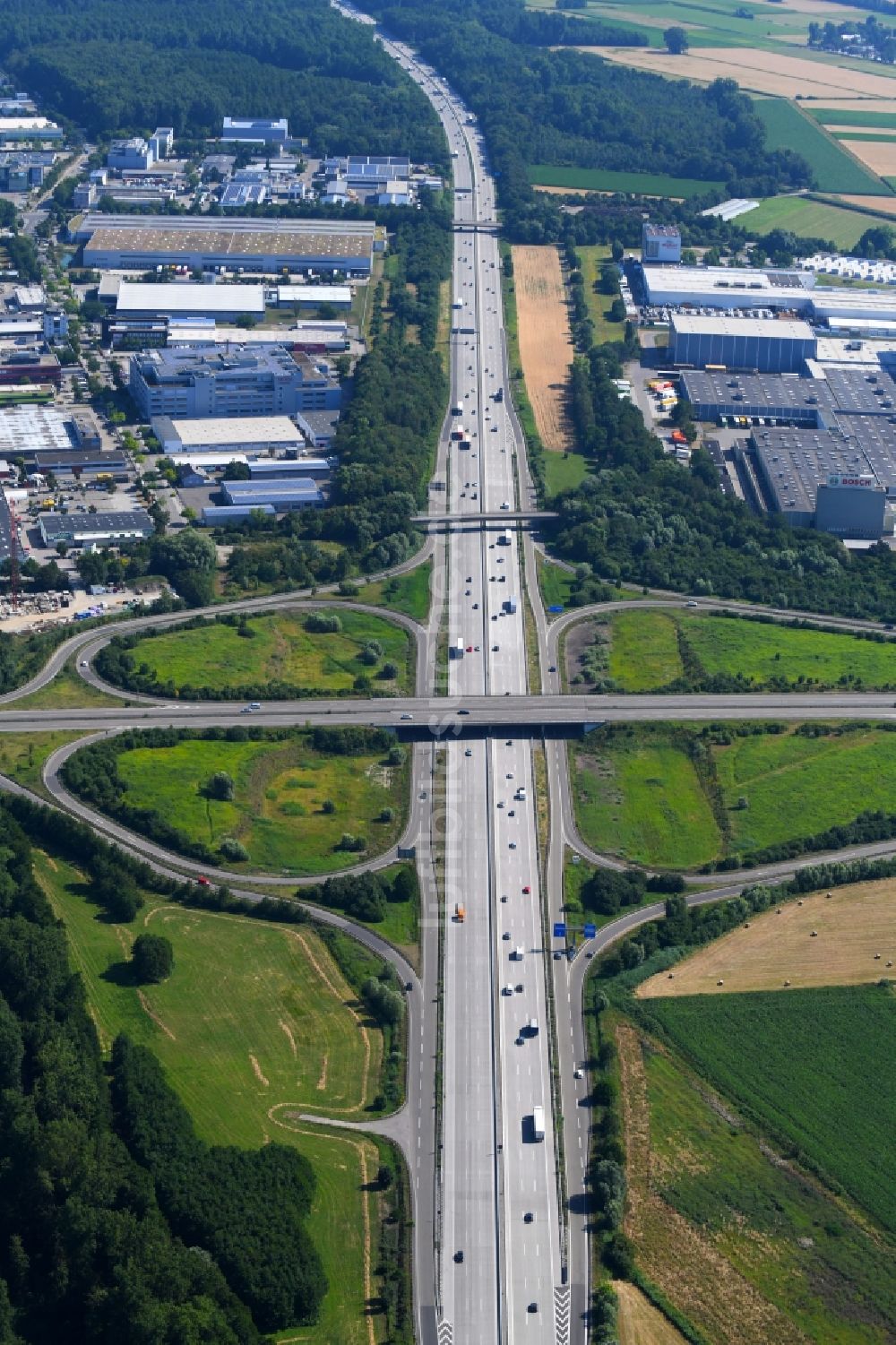 Karlsruhe aus der Vogelperspektive: Autobahn- Abfahrt der BAB A5 - Karlsruhe-Nord im Bundesland Baden-Württemberg, Deutschland
