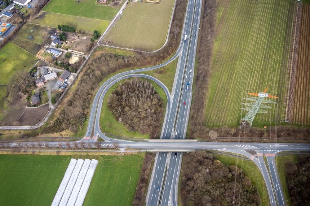 Luftbild Kirchhellen - Autobahn- Abfahrt der BAB A31 in Kirchhellen im Bundesland Nordrhein-Westfalen, Deutschland