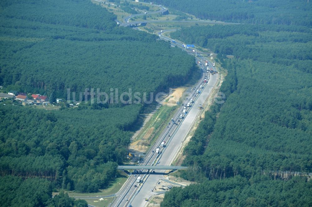 Luftbild Friedrichshof - Autobahn- Abfahrt Friedersdorf der BAB A12 E30 in Friedrichshof im Bundesland Brandenburg