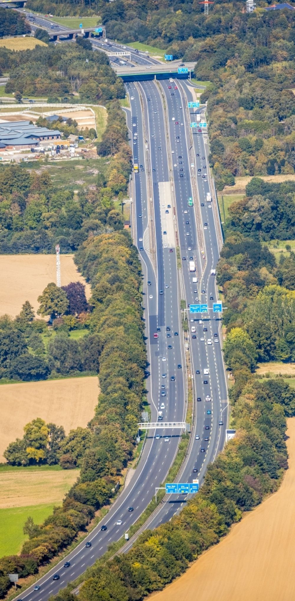 Unna von oben - Autobahn- Anschlussstelle der BAB A1 am Autobahnkreuz Dortmund-Unna mit der BAB A44 in Unna im Bundesland Nordrhein-Westfalen, Deutschland